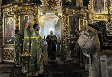 Митрополит Марк рукоположил выпускника Вятского духовного училища диакона Павла Лысова в сан пресвитера