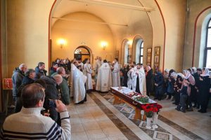 В церкви святого великомученика Георгия Победоносца простились с диаконом Михаилом Головкиным