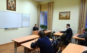 Со студентами встретился духовник Вятского Духовного училища схииеромонах Селафиил (Шадрин)