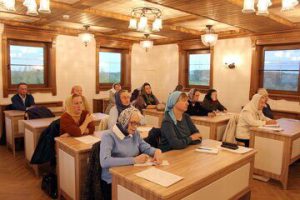 Начались курсы повышения квалификации для мирян