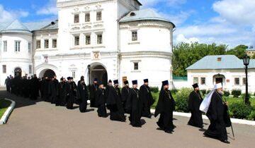 Состоялось торжественное вручение дипломов выпускникам Вятского Духовного училища