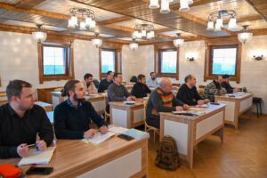 Снова за парты