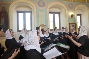 Выпуск студентов по специальностям «Священно- (церковно-) служитель» и «Певчий церковного хора»