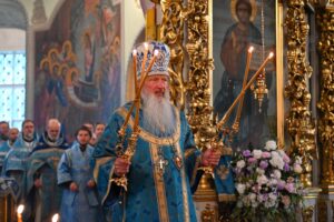 Божественная литургия по случаю тридцатой годовщины архиерейской хиротонии митрополита Вятского и Слободского Марка