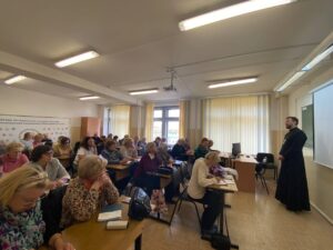 Занятие в «Университете третьего возраста»